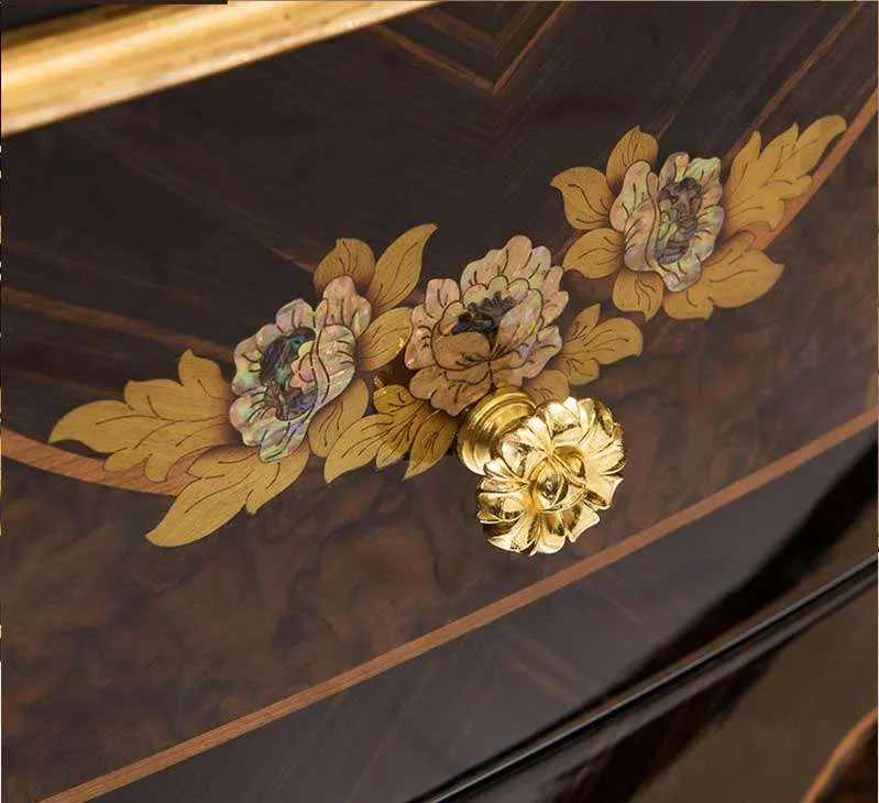 Black Lacquer Classical Home Bar: Neoclassical Cabinetry craftsmanship close-up – Wine cabinets & Bar tables design