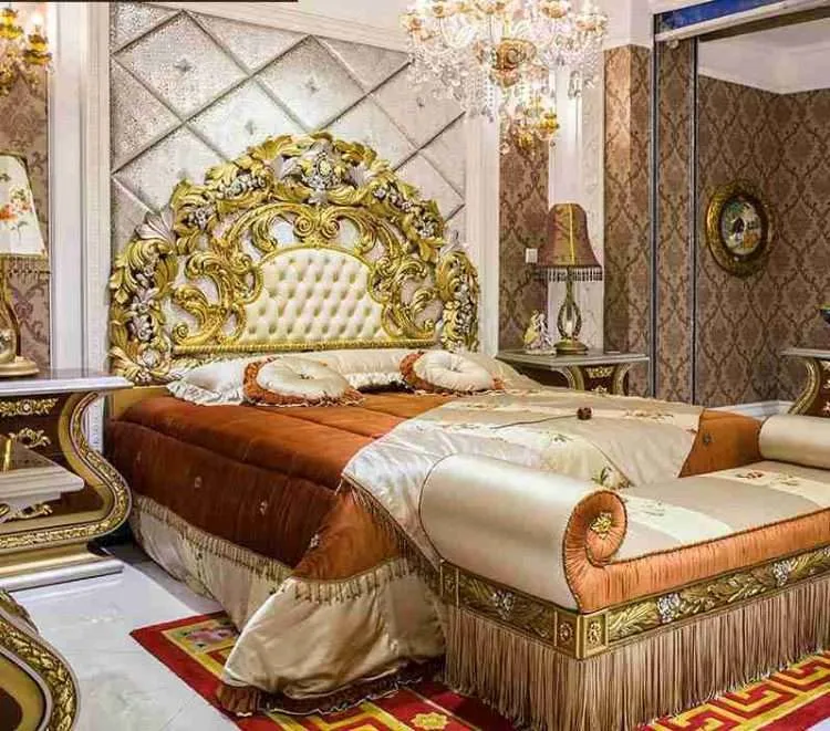 Luxury upholstered queen bed - Image 2