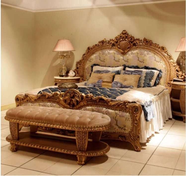 Luxury gold sofa with wooden carving - Image 9