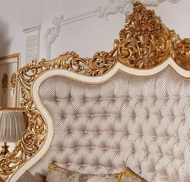 Bespoke Gilded Neo-Baroque Round Bed: Circular Sleeping Systems material texture – Beds design