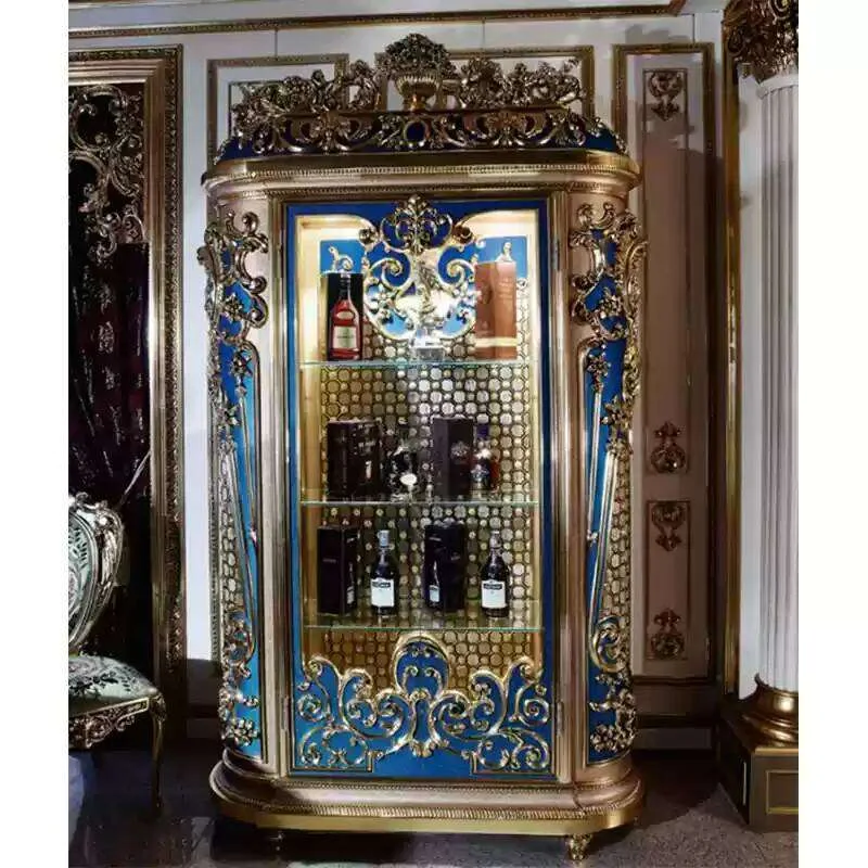 Rococo Revival Gold Leaf Dining Suite with Acanthus Cresting detail view – Dining tables design